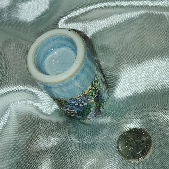 Vintage ceramic cloisonne shot glass sized cup or tiny vase - Picture 4 of 5